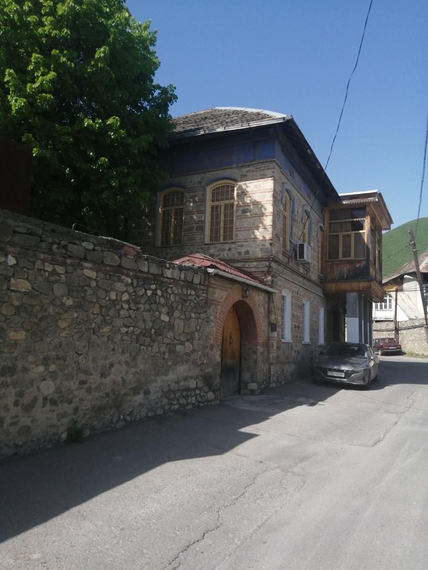 Hotel Ali Ancient House 555 à Şǝki Extérieur photo